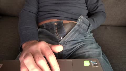 Thickru online show from December 2, 3:20 pm