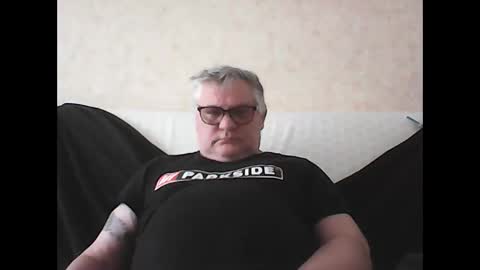 Snapshot of thierrysymp chatting on January 15, 10:17 am Thierrysymp online show from January 15, 10:17 am