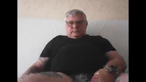 Snapshot of thierrysymp chatting on September 24, 3:08 pm Thierrysymp online show from September 24, 3:08 pm