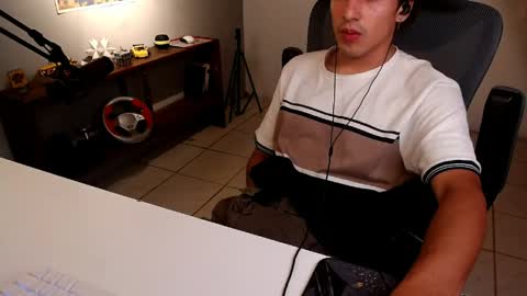thieves_us online show from May 19, 2:40 am
