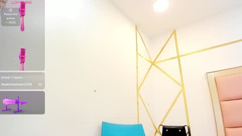 Thifany online show from February 5, 10:55 pm