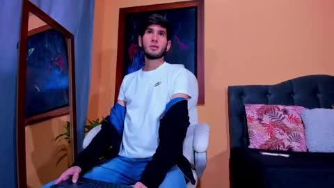 Thiiago online show from December 5, 12:50 pm