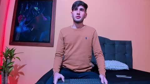 Thiiago online show from December 10, 1:11 pm