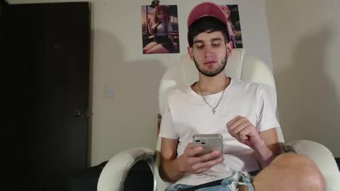 Thiiago online show from December 21, 12:20 am