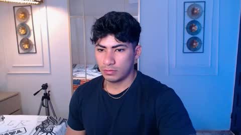 MICHAEL AND CRISS online show from January 7, 1:38 pm