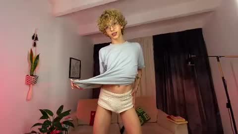 Damiano online show from June 16, 10:58 pm