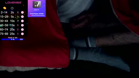 Snapshot of thom610 chatting on December 6, 1:46 am ThomaSan online show from December 6, 1:46 am