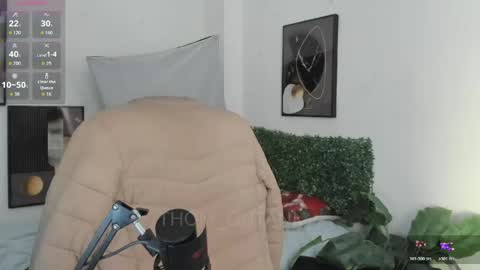 thom_ohtani online show from April 18, 7:58 pm