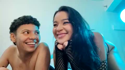 Snapshot of thomas27f chatting on October 27, 3:01 pm thomas27f online show from October 27, 3:01 pm