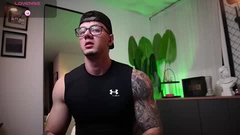 Thomas Falcon online show from February 26, 12:47 am