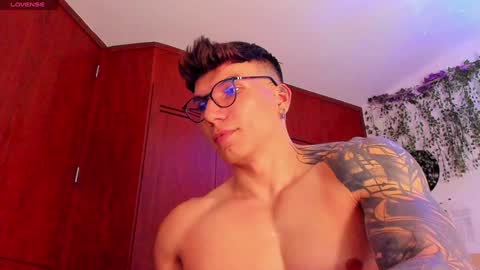 Thomas Grey online show from February 8, 9:46 am