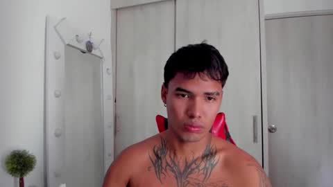 Thomas online show from February 5, 7:06 pm