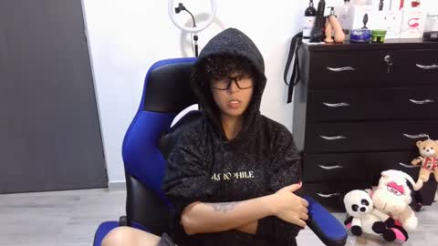 Snapshot of thomascooper_cams chatting on September 19, 1:10 am VALERIA online show from September 19, 1:10 am