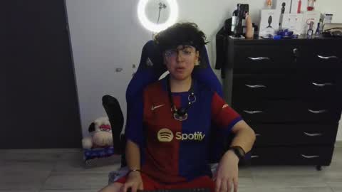 Snapshot of thomascooper_cams chatting on March 1, 2:04 am VALERIA online show from March 1, 2:04 am