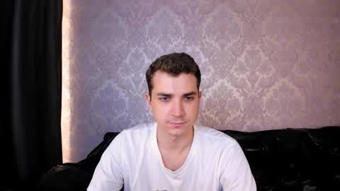 Thomas online show from December 4, 7:46 pm