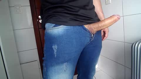 thomaz__ online show from October 1, 7:13 pm