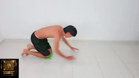 Thomas online show from April 5, 11:24 pm