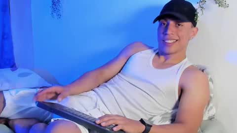 Thoms Every online show from November 27, 1:13 am