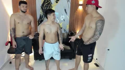 thomson_hot01 online show from October 1, 5:06 am