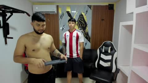 thomson_hot01 online show from April 12, 5:22 am