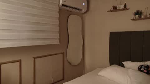 Thony online show from April 13, 8:24 pm