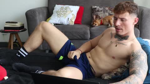 Snapshot of thorclarck_ chatting on December 4, 7:17 pm Sebastian online show from December 4, 7:17 pm