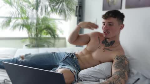 Snapshot of thorclarck_ chatting on March 3, 6:13 pm Sebastian online show from March 3, 6:13 pm