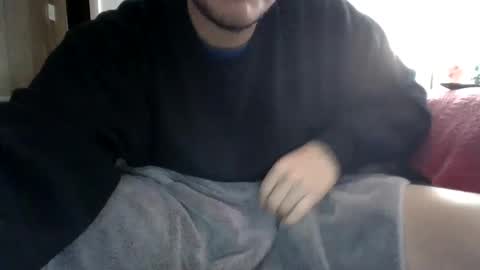 Snapshot of thssguy32 chatting on January 29, 7:00 pm thssguy32 online show from January 29, 7:00 pm