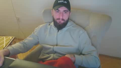 HugeJuicy online show from December 23, 3:07 am