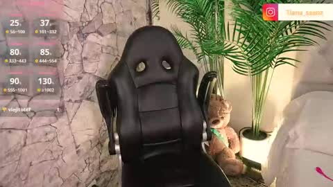 tiana_saenz1 online show from September 30, 11:59 pm