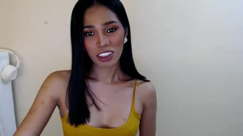 tiara online show from October 20, 3:50 pm