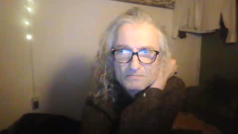 tiddles12345 online show from May 20, 11:55 pm