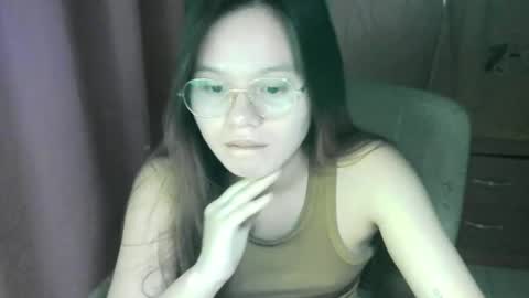 Snapshot of tifanny_foxdoll chatting on December 19, 7:29 pm Goddess Tifanny online show from December 19, 7:29 pm