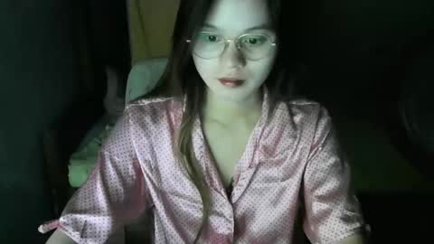 Snapshot of tifanny_foxdoll chatting on January 7, 6:35 pm Goddess Tifanny online show from January 7, 6:35 pm