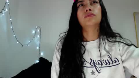Snapshot of tiffani_hott_ chatting on March 11, 5:13 am TIFANI online show from March 11, 5:13 am
