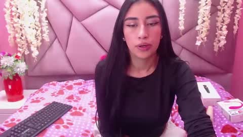 Snapshot of tiffani_hott_ chatting on February 6, 2:55 am TIFANI online show from February 6, 2:55 am