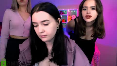 Tif online show from April 11, 7:18 pm