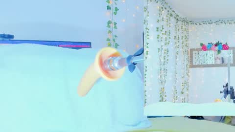 Tiffanny online show from October 8, 9:26 am