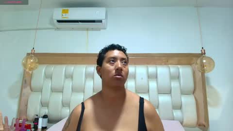 Tiffany and Stacy online show from April 6, 11:22 am