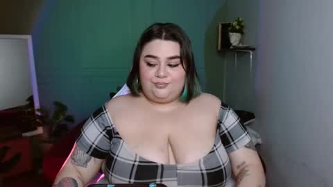 dont forget ask for custom vids  online show from January 14, 2:50 am