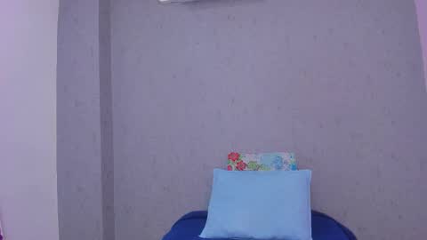 tiffany_mendez online show from November 1, 12:37 pm