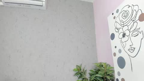 tiffany_mendez online show from April 18, 12:07 pm