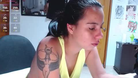 Tiffany 21 and Andy 32  online show from October 28, 3:18 am