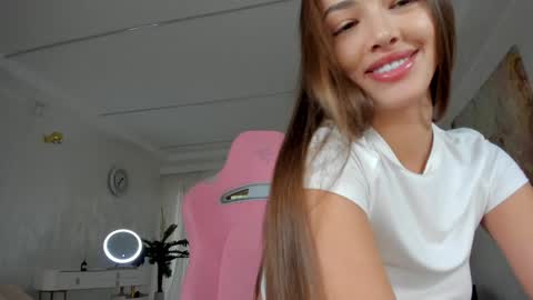 Snapshot of tiffanyhouston_ chatting on February 3, 9:52 am Tiffany Houston online show from February 3, 9:52 am