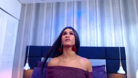 tiffanykanox online show from April 15, 8:20 pm