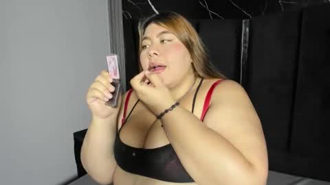 TiffanyMonrow online show from February 20, 1:35 pm