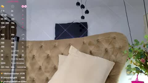 Tiffany online show from September 25, 7:37 am