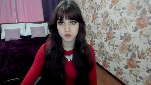 tiffanyyoun online show from October 14, 10:40 am