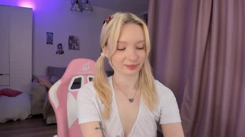 Tiffany online show from April 2, 3:25 am