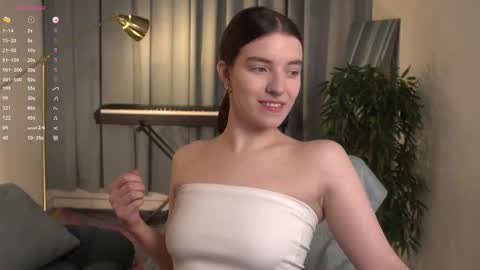 Snapshot of tilda_aikiss chatting on September 12, 10:56 pm tilda_aikiss online show from September 12, 10:56 pm